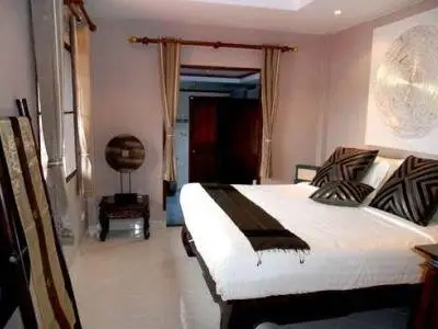 Phuket Baan Chang B&B 