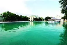 Xinglong Treasure Island Hotspring Hotel 