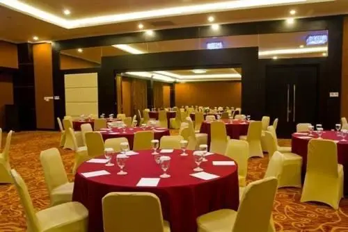 Prime Royal Hotel Surabaya 