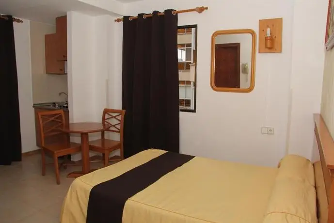 Apartamentos Gomila Park 