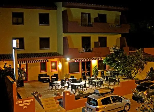 Hotel Sandalion