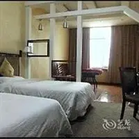 JunJia & Crown Hotel 