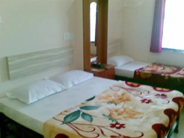 Hotel Sai Snehal 