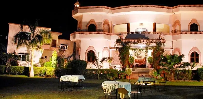 Raj Palace Resort 