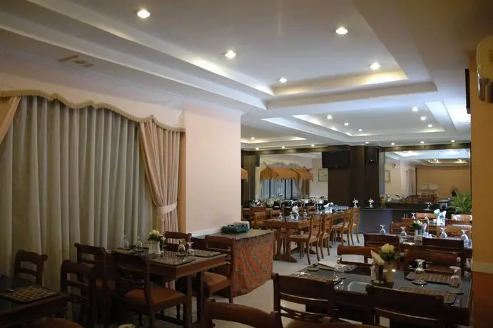 Riyadi Palace Hotel 