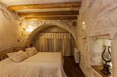 Mithra Cave Hotel 