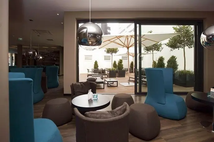 Motel One Stuttgart-Hauptbahnhof 