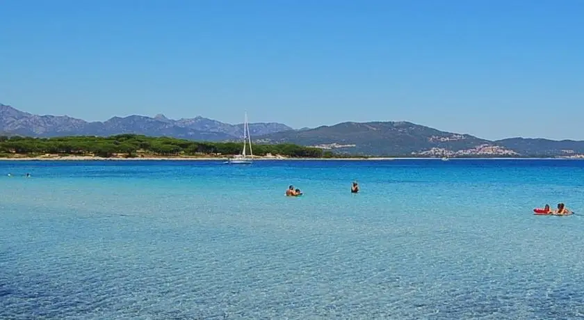 Hotel Budoni Beach 