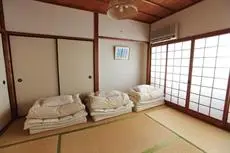 Nara Ugaya Guesthouse 