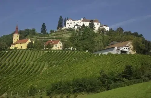 Schloss Kapfenstein 