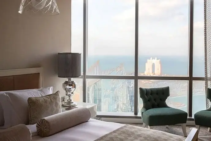 Jumeirah at Etihad Towers Hotel 