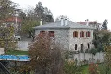 Triantafillies Guesthouse 