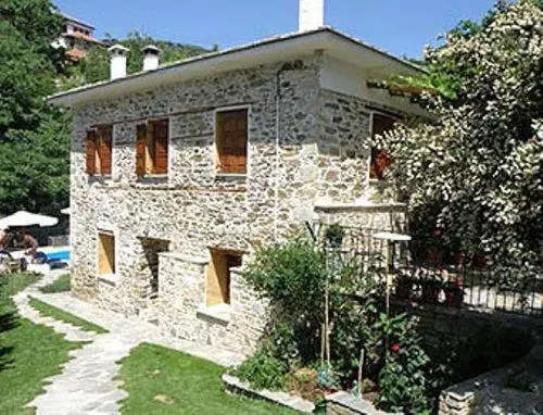 Triantafillies Guesthouse 