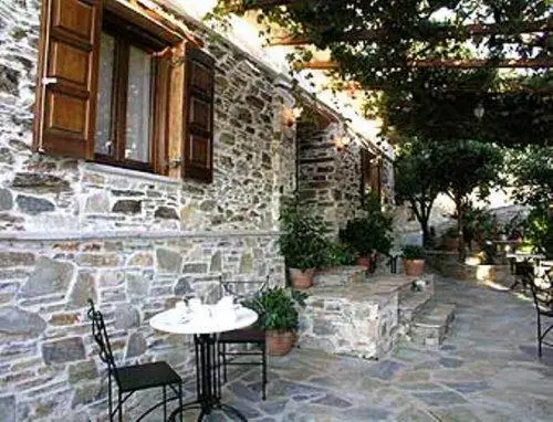 Triantafillies Guesthouse 