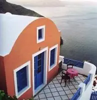 Lava Oia's 