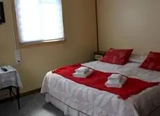 Hostal y Cabanas Ainil 