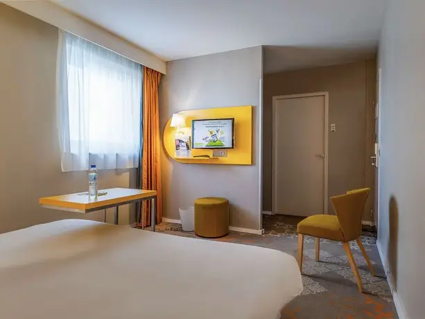 Ibis Styles Tours Centre 