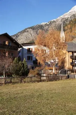 Hotel Alpina Zernez