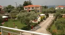 Chrisa Hotel 