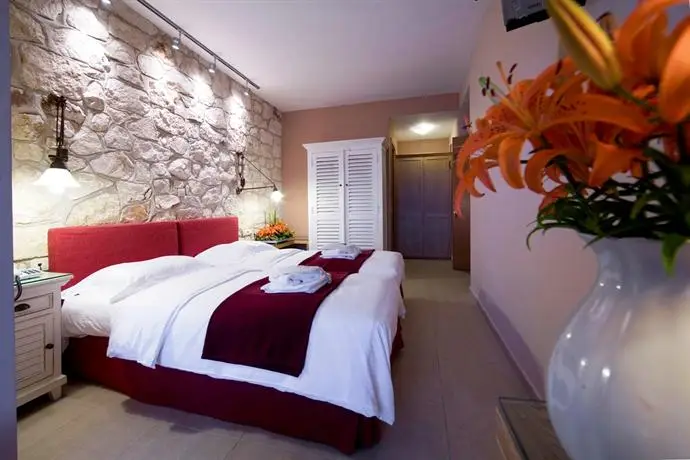 Nikoleta Luxury Villa