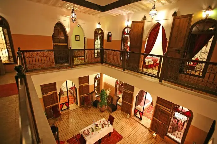 Riad Laora 