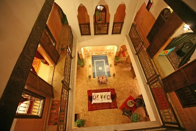 Riad Laora 