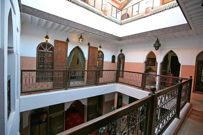 Riad Laora 