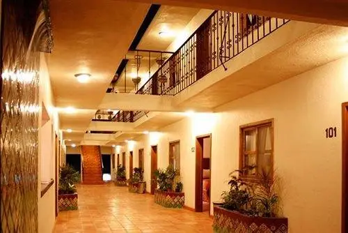 Cabo Cush Hotel 