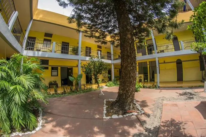 Hotel and Hostel Allende 