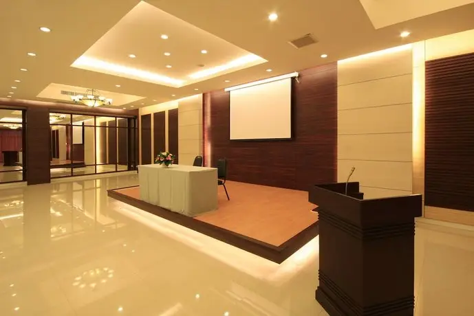 Laemchabang City Hotel 