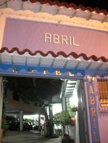 Hotel Abril 