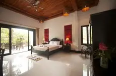 Nam Ou Riverside Hotel & Resort 