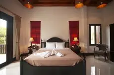 Nam Ou Riverside Hotel & Resort 