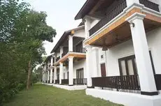 Nam Ou Riverside Hotel & Resort 