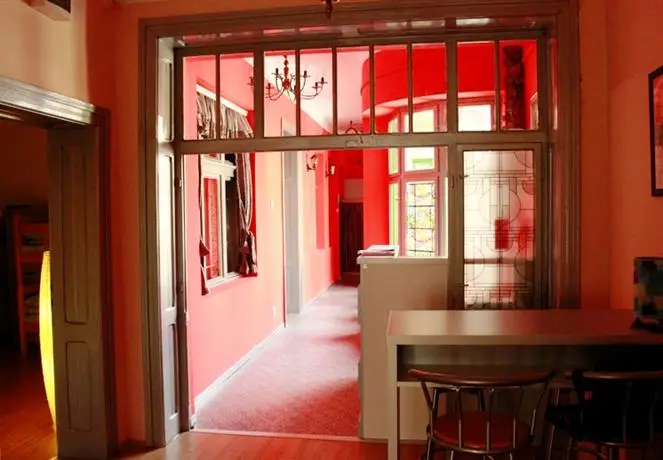 Montmartre Hostel 