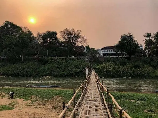 Saynamkhan River View 