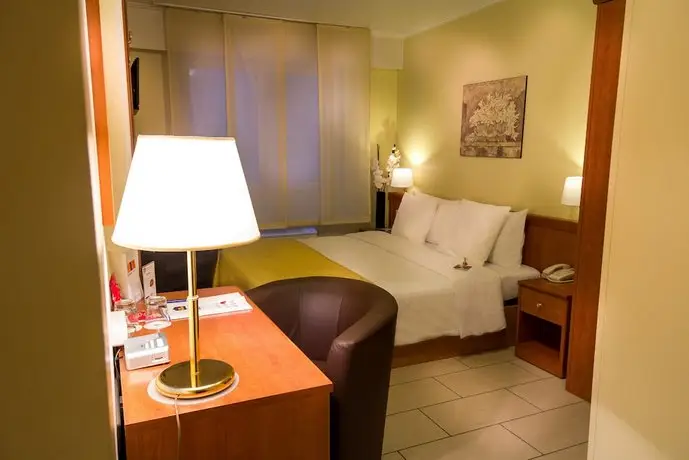 Best Western Plus Grand Hotel Victor Hugo 