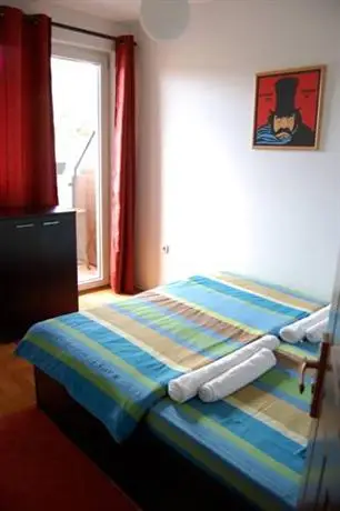 4 Rooms Apartments 