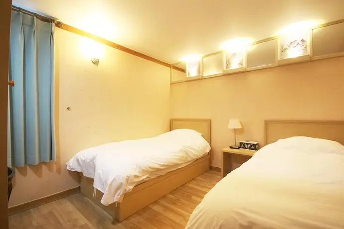 Jeonju Tourist Hotel 