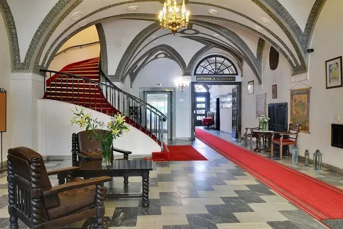 Hotel Dwor Polski