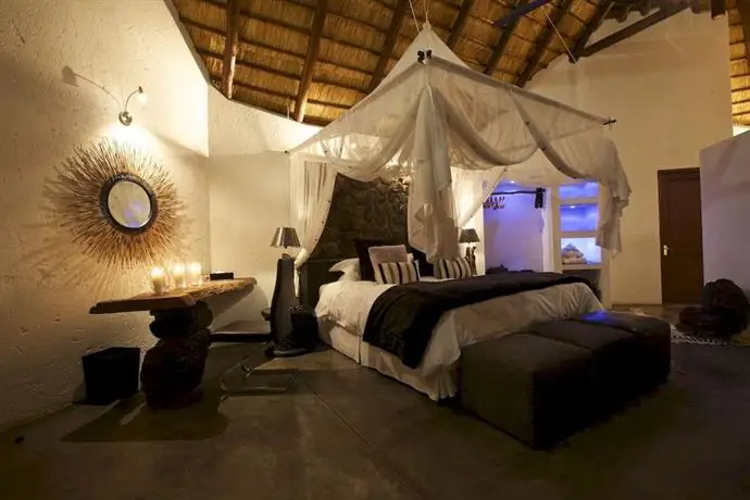 Pondoro Game Lodge 