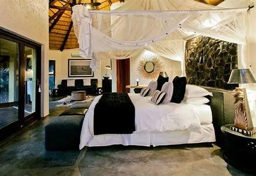 Pondoro Game Lodge 