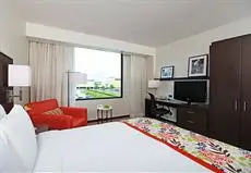 Courtyard by Marriott Panama Metromall 