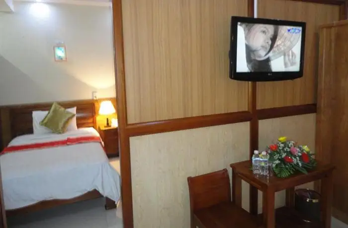 Hoang Yen Canary Hotel 