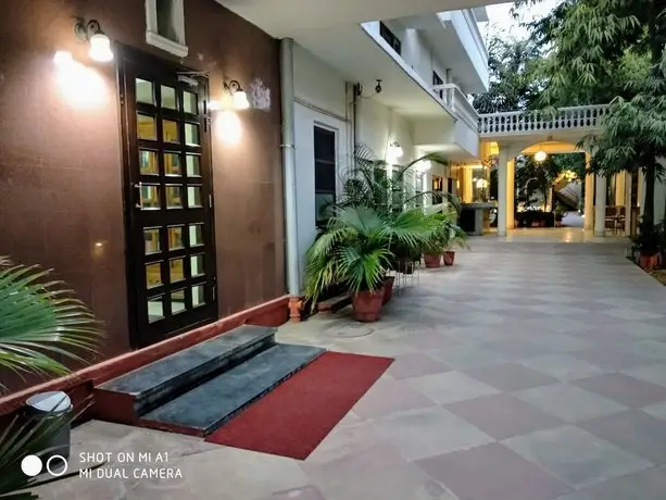 Hotel Meghniwas 