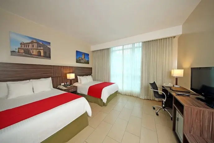 Clarion Victoria Hotel and Suites Panama 