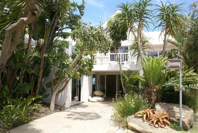 The Pink Lodge on The Beach 