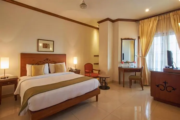 Nani Hotel Kollam 