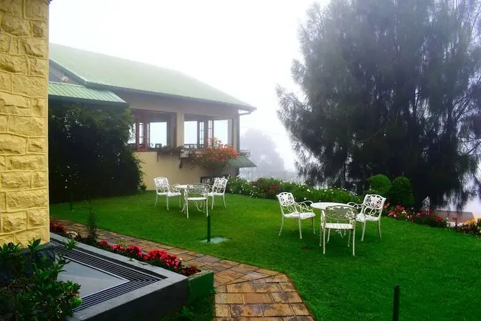 Tea Bush Hotel 