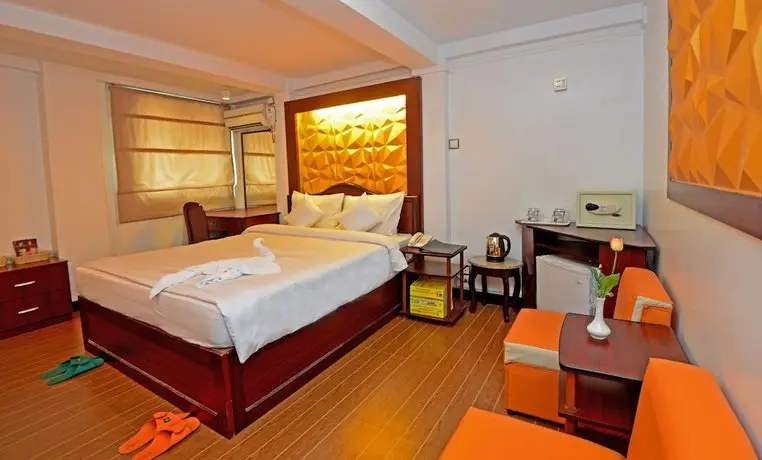 Clover Hotel Yangon 